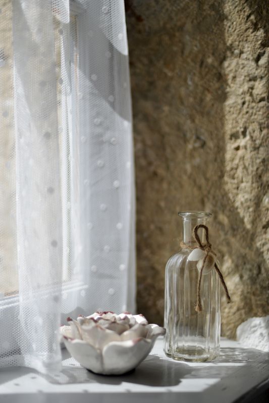 Food and beverage in the La Roserie guest house.